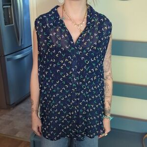 Liz Claiborne Navy Blue Sleeveless Blouse with Green Accents